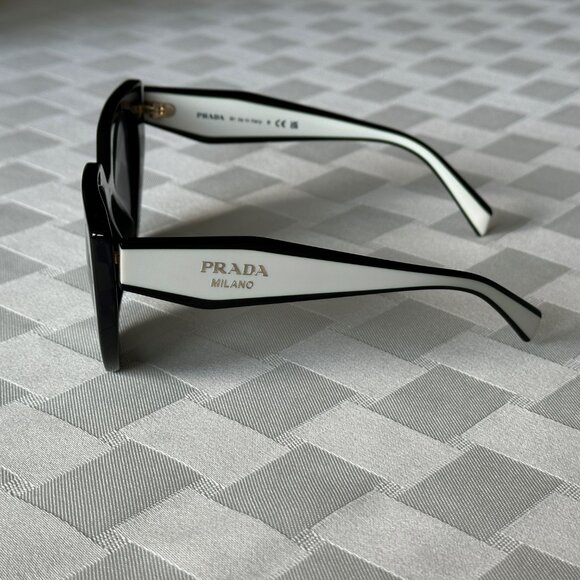 Prada PR14WS 09Q-5S0 Black & White Women Sunglasses - Picture 4 of 6